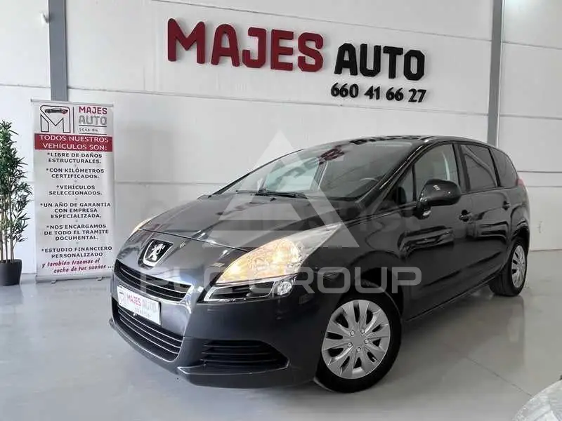 2011 Peugeot 5008