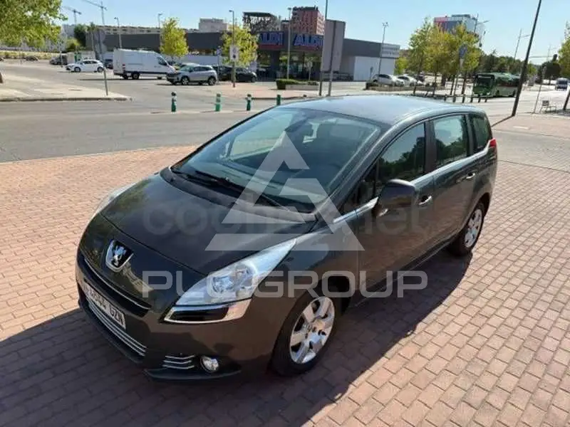 2011 Peugeot 5008