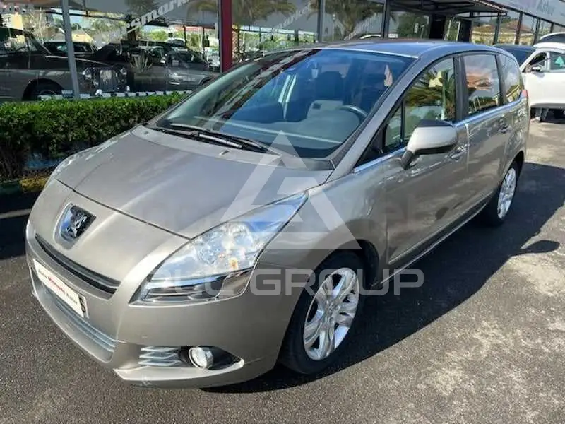 2011 Peugeot 5008
