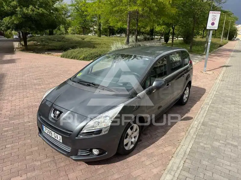 2011 Peugeot 5008