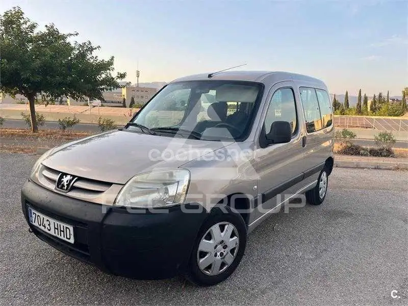 2011 Peugeot Partner