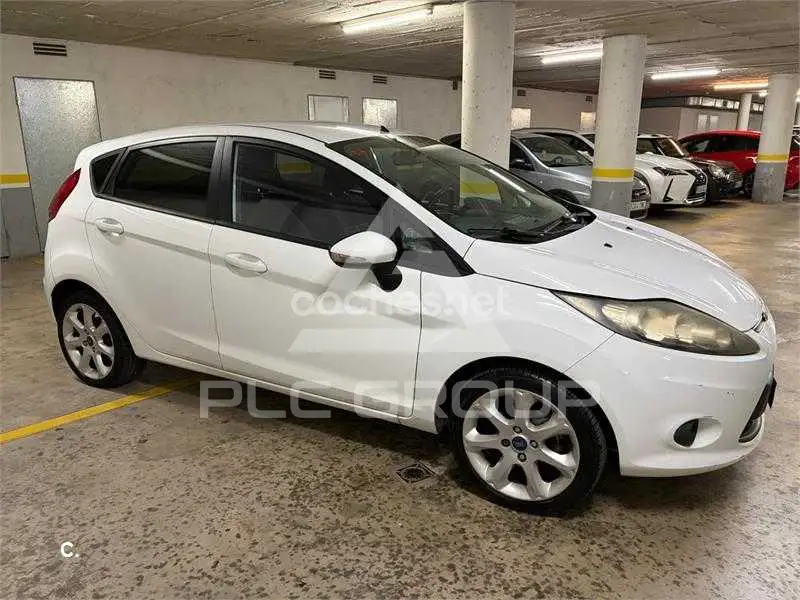 2011 Ford FIESTA