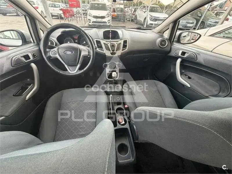 2011 Ford FIESTA