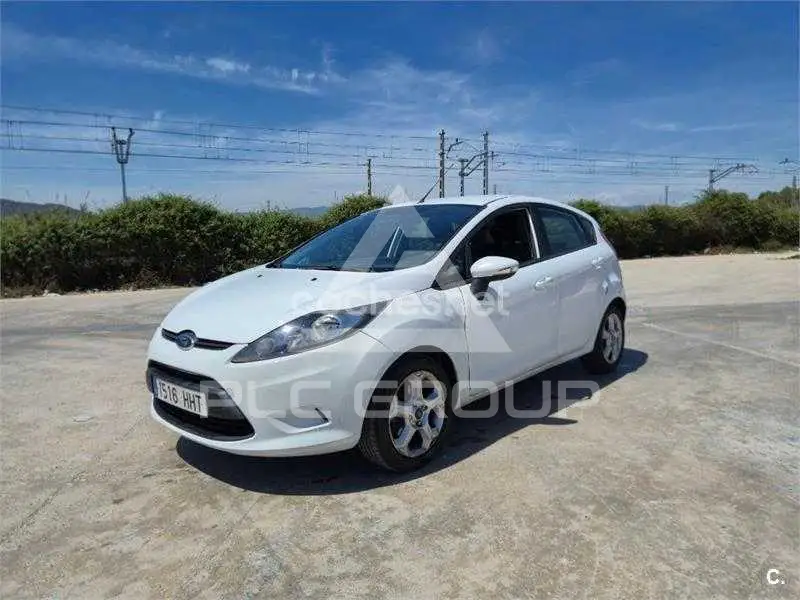 2011 Ford FIESTA