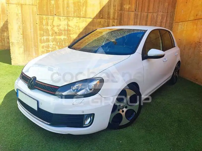 2011 Volkswagen GOLF