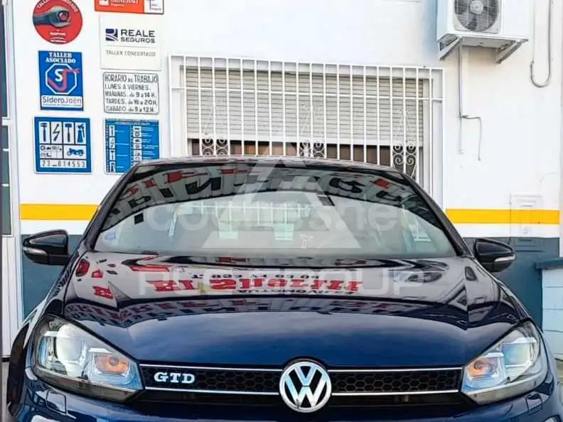 2011 Volkswagen GOLF