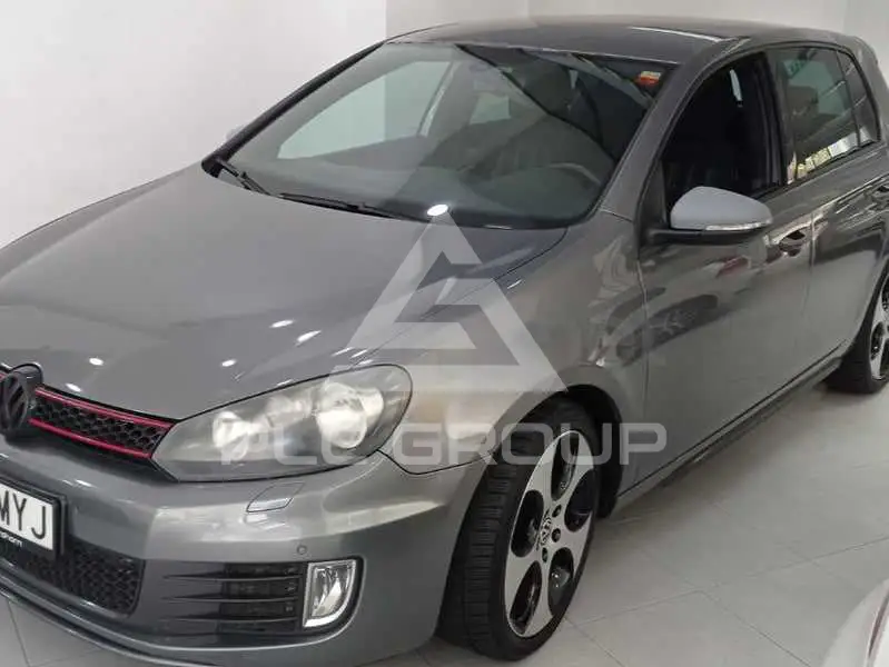 2011 Volkswagen GOLF