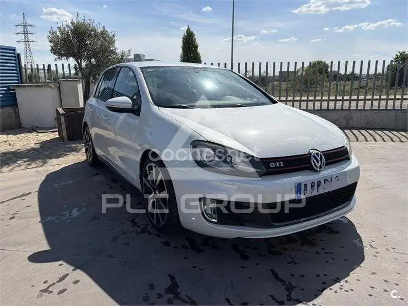 2011 Volkswagen GOLF