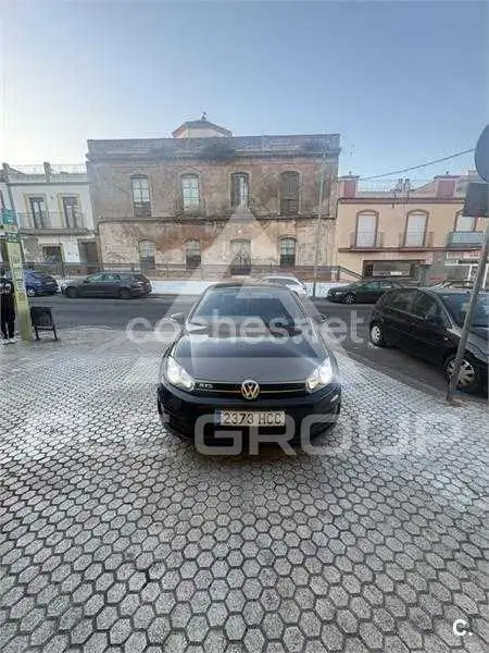2011 Volkswagen GOLF
