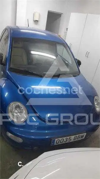 2011 Volkswagen BEETLE