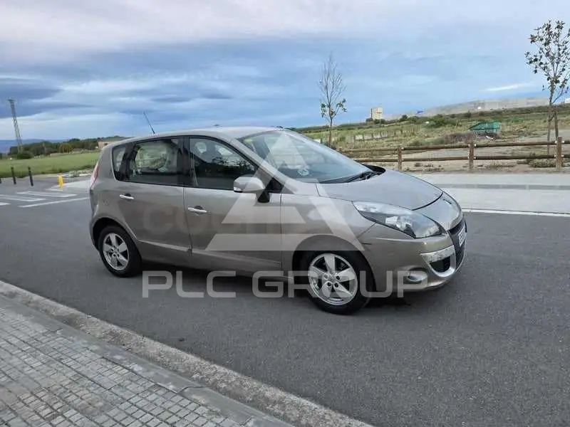 2011 Renault Scenic