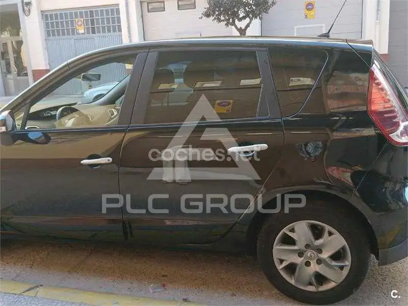 2011 Renault Scenic