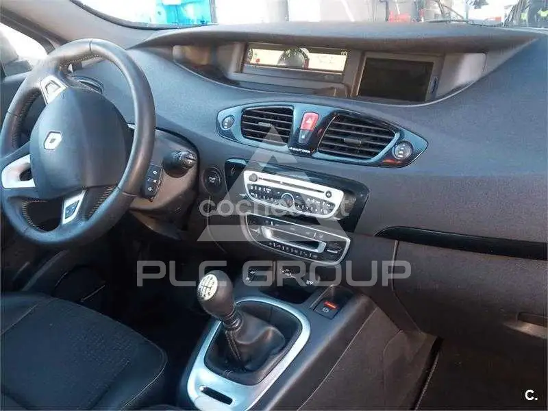 2011 Renault Scenic