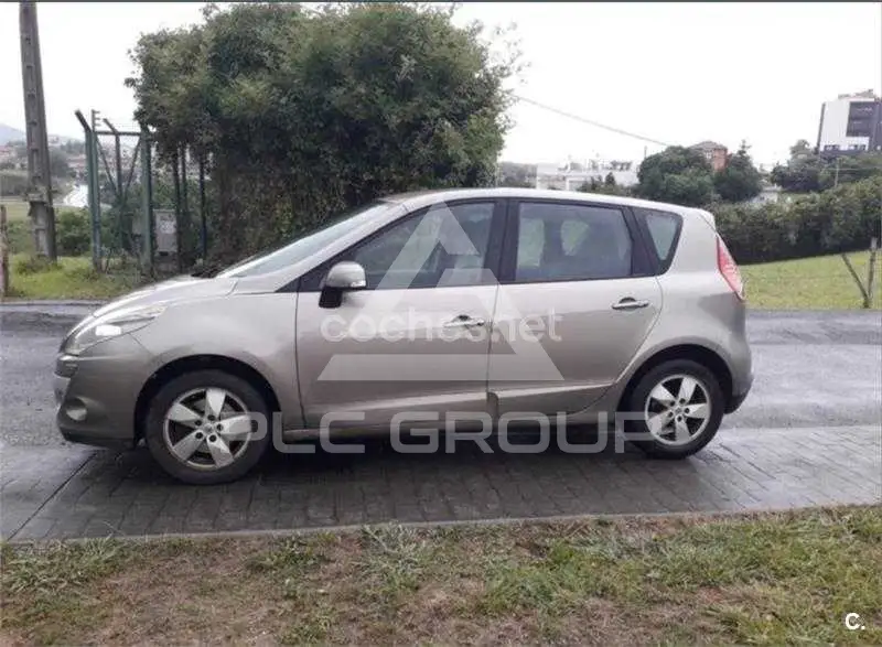 2011 Renault Scenic