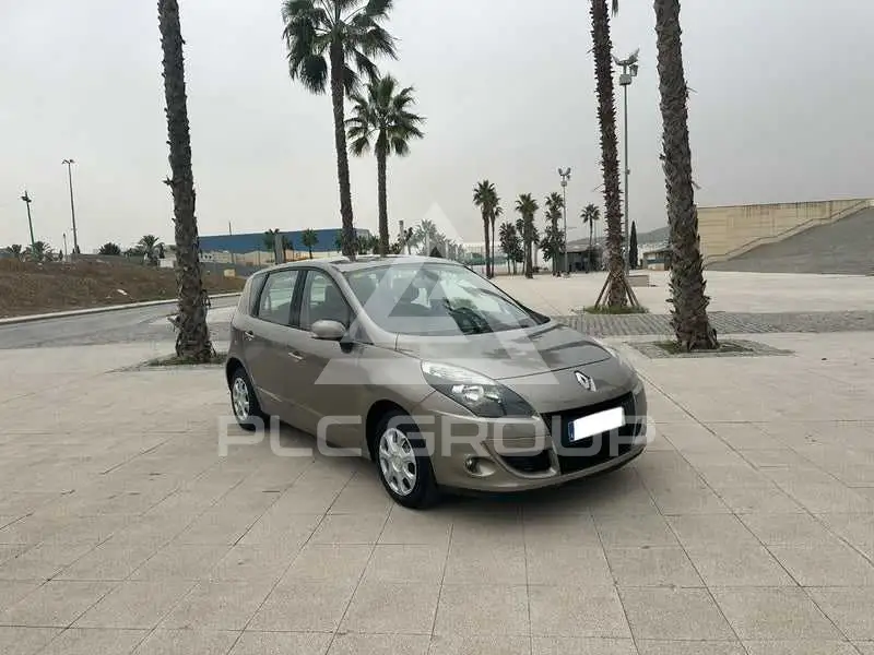 2011 Renault Scenic