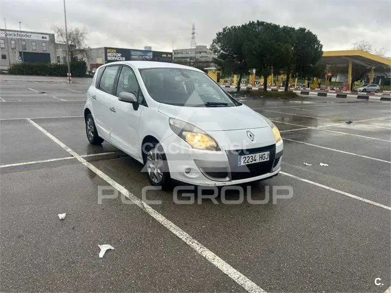 2011 Renault Scenic