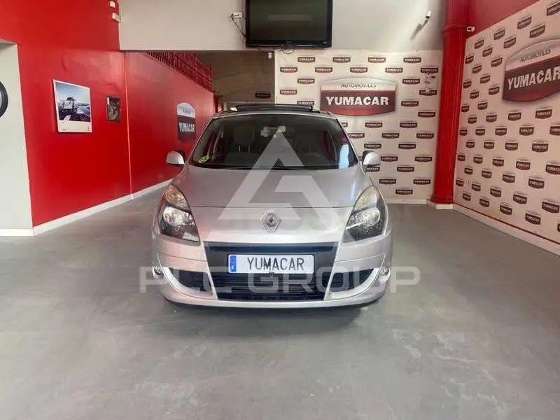 2011 Renault Scenic