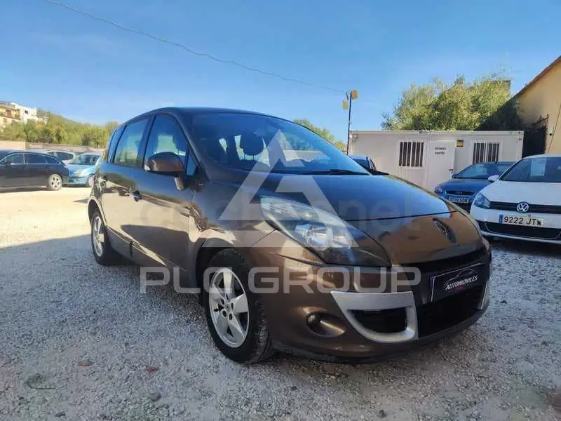 2011 Renault Scenic