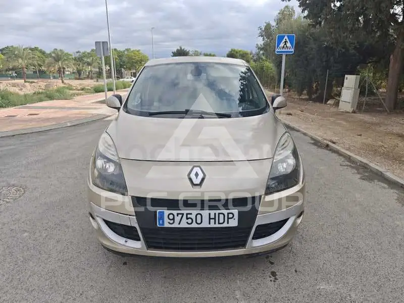 2011 Renault Scenic