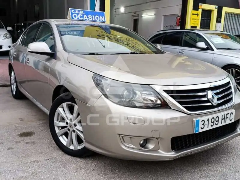 2011 Renault Latitude