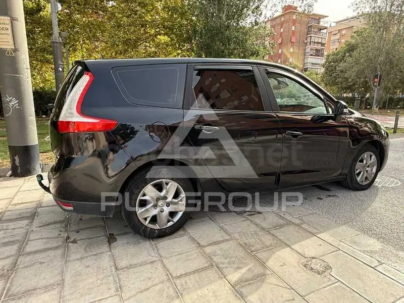 2011 Renault Grand Scenic