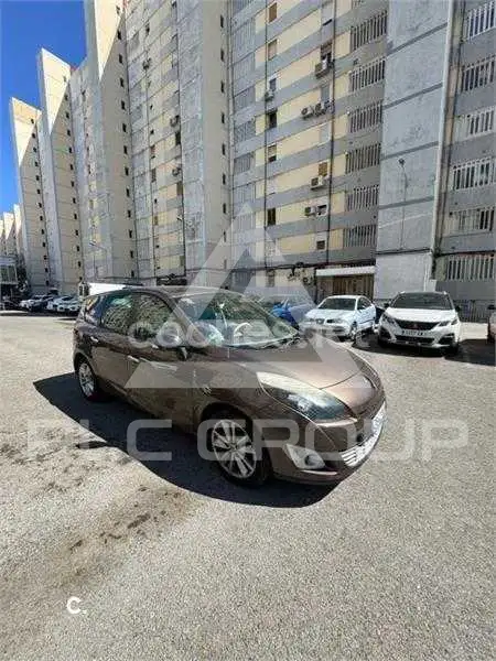 2011 Renault Grand Scenic