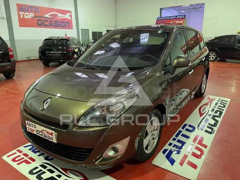 2011 Renault Grand Scenic
