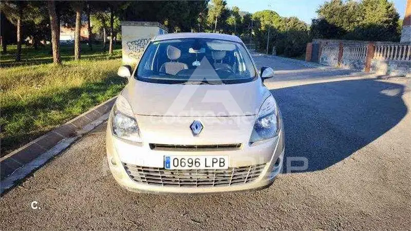 2011 Renault Grand Scenic