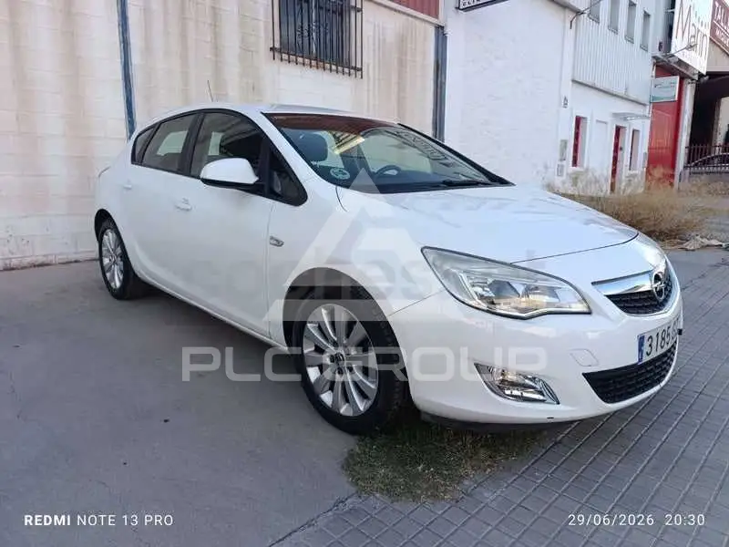 2011 Opel Astra