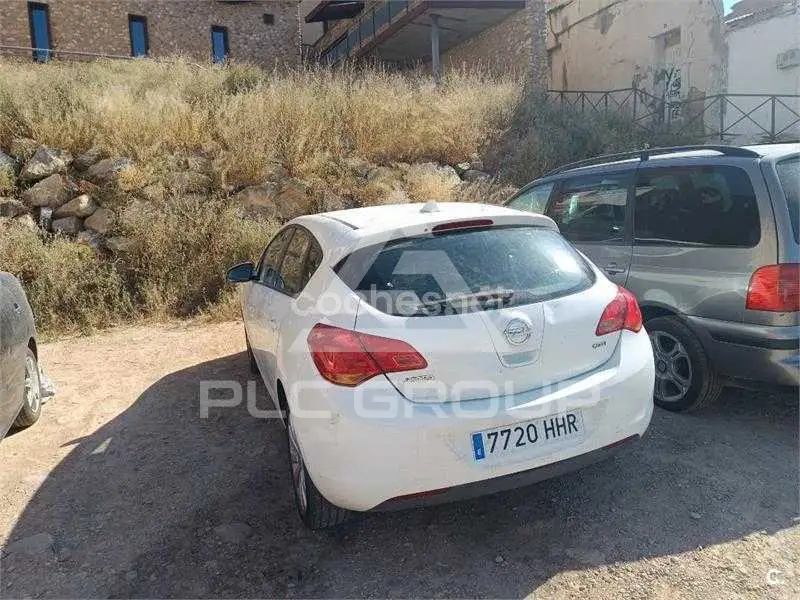 2011 Opel Astra