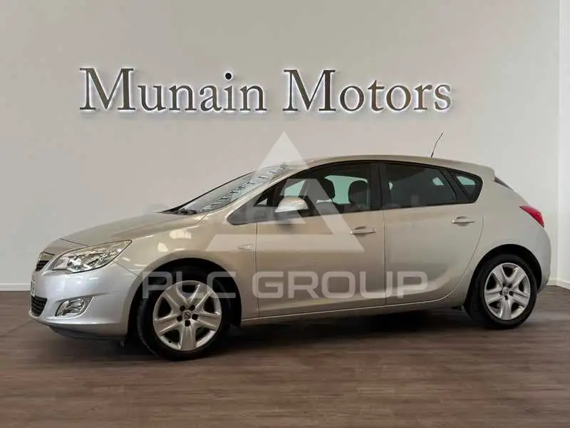 2011 Opel Astra