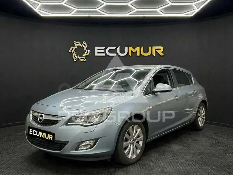 2011 Opel Astra