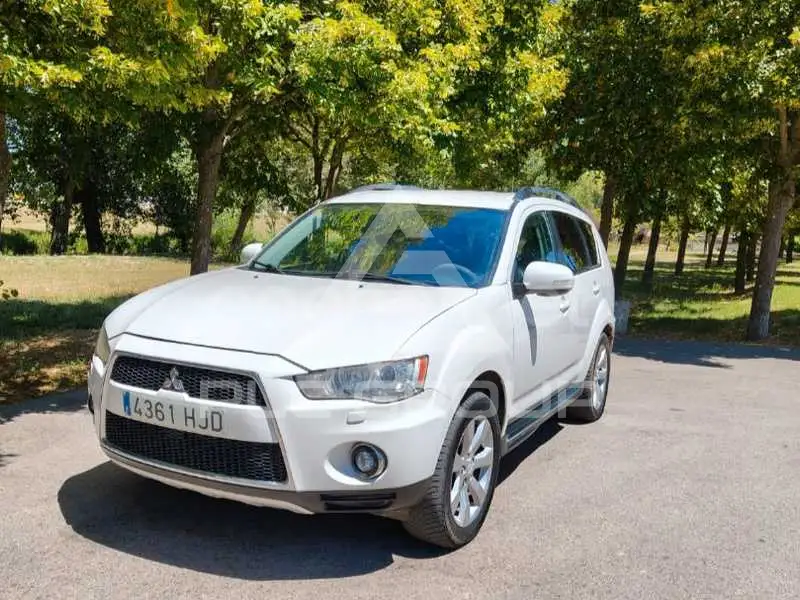 2012 Mitsubishi OUTLANDER