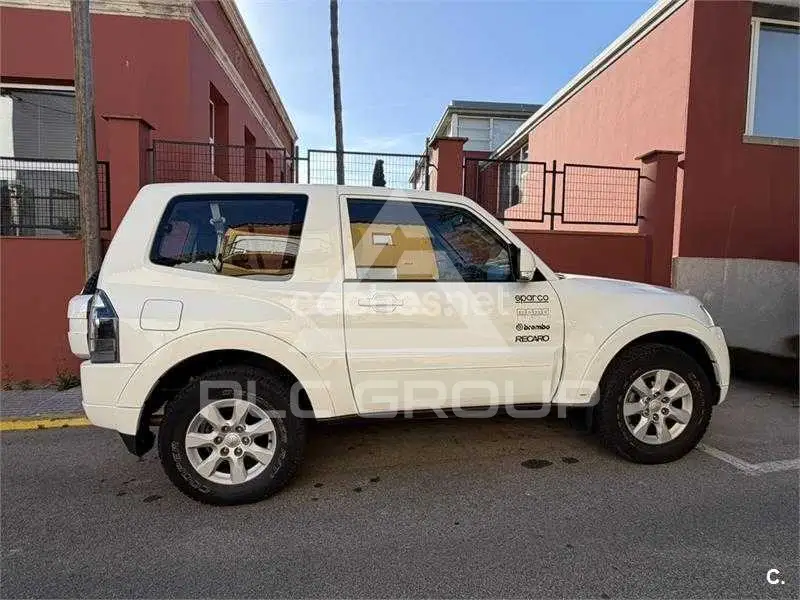 2012 Mitsubishi MONTERO