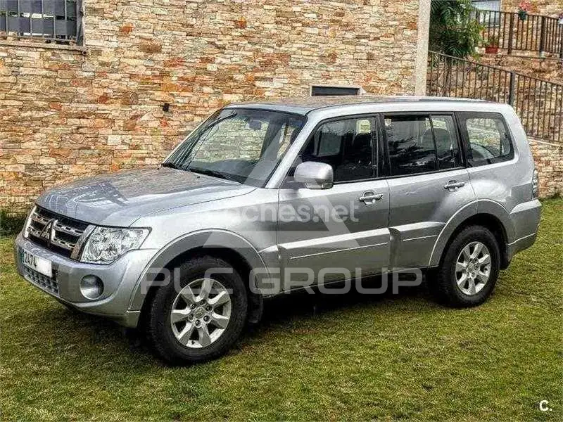 2012 Mitsubishi MONTERO