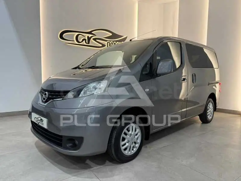 2012 Nissan NV 200