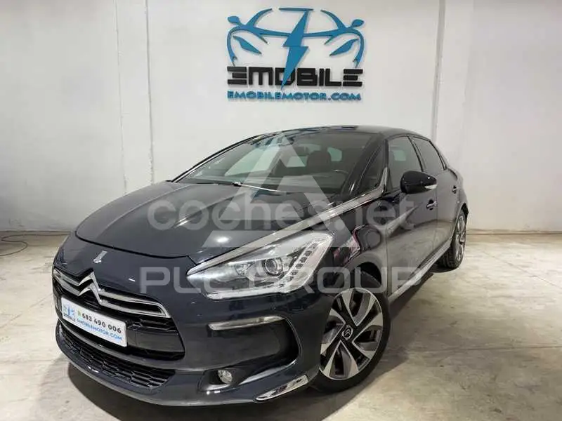 2012 DS DS5