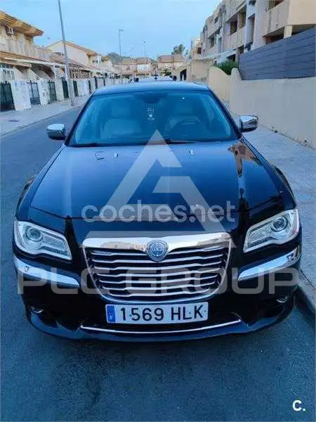 2012 Lancia Thema