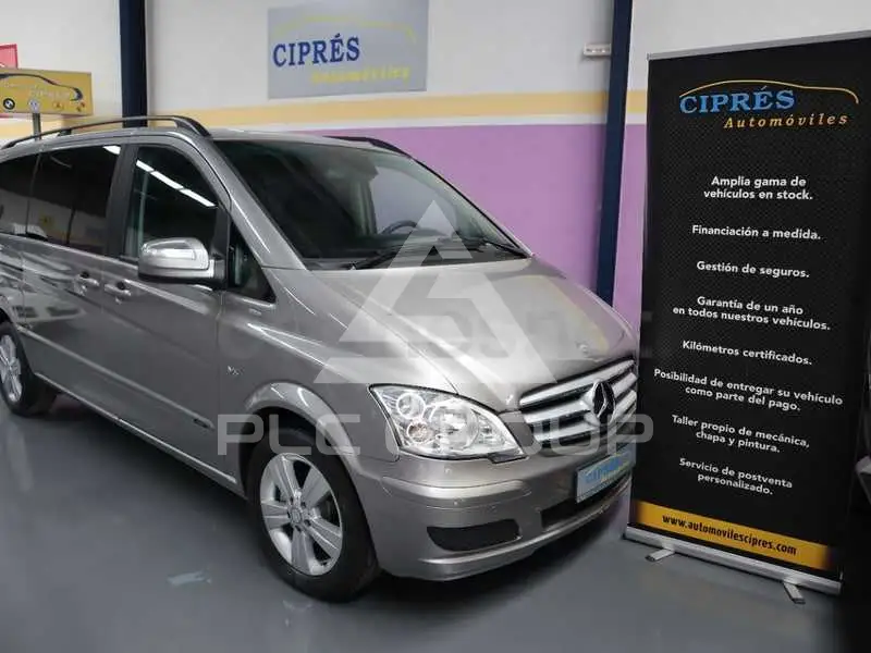 2012 Mercedes Benz Viano