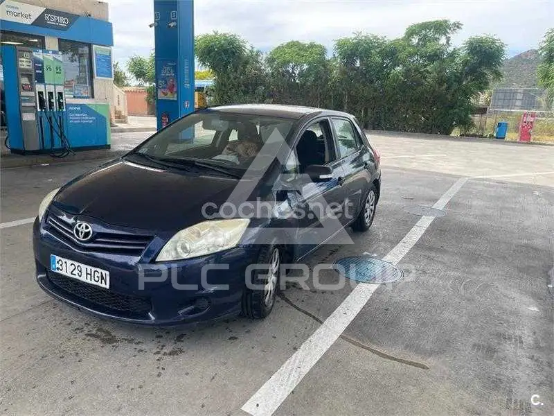 2012 Toyota AURIS