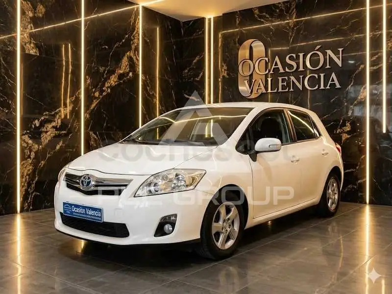 2012 Toyota AURIS