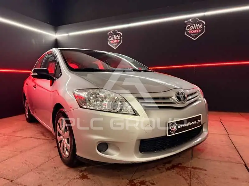 2012 Toyota AURIS