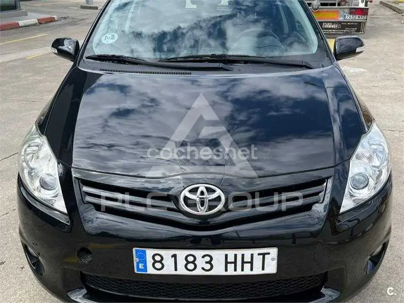 2012 Toyota AURIS