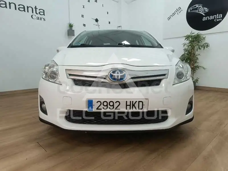 2012 Toyota AURIS