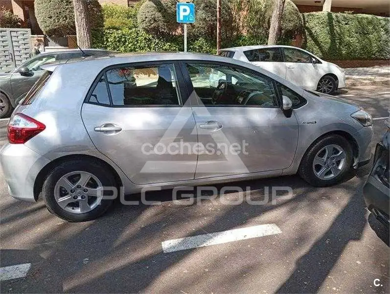 2012 Toyota AURIS