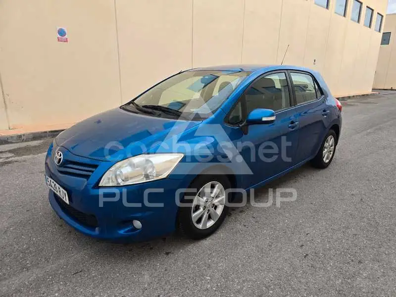 2012 Toyota AURIS