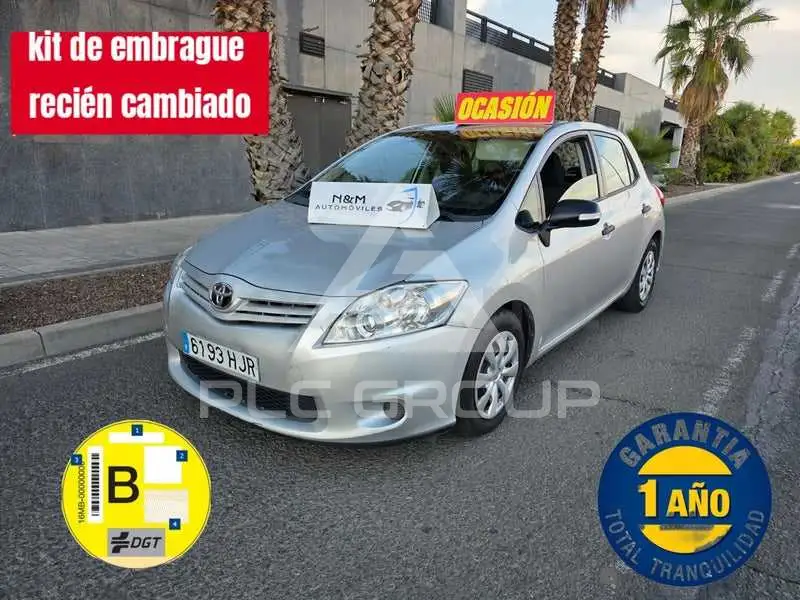 2012 Toyota AURIS
