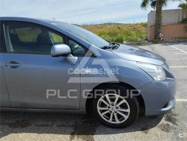 2012 Toyota VERSO