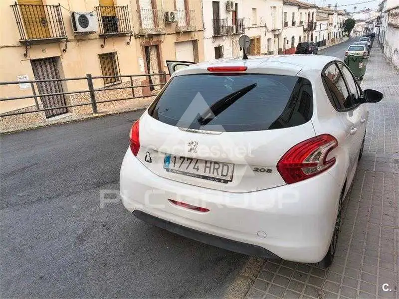 2012 Peugeot 208