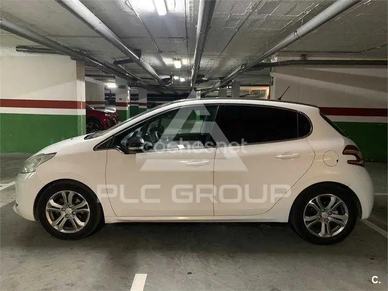 2012 Peugeot 208